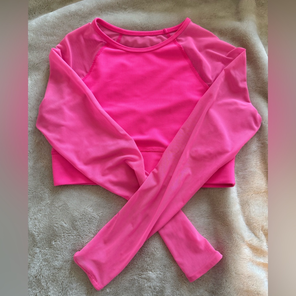 Beach Riot Sport Fuchsia Long Sleeve Top